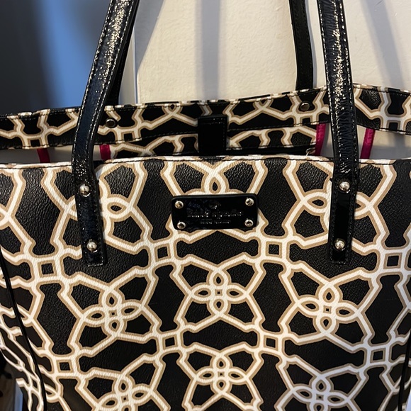 Versatile Kate Spade tote. Can be used 2 ways. - Picture 3 of 8